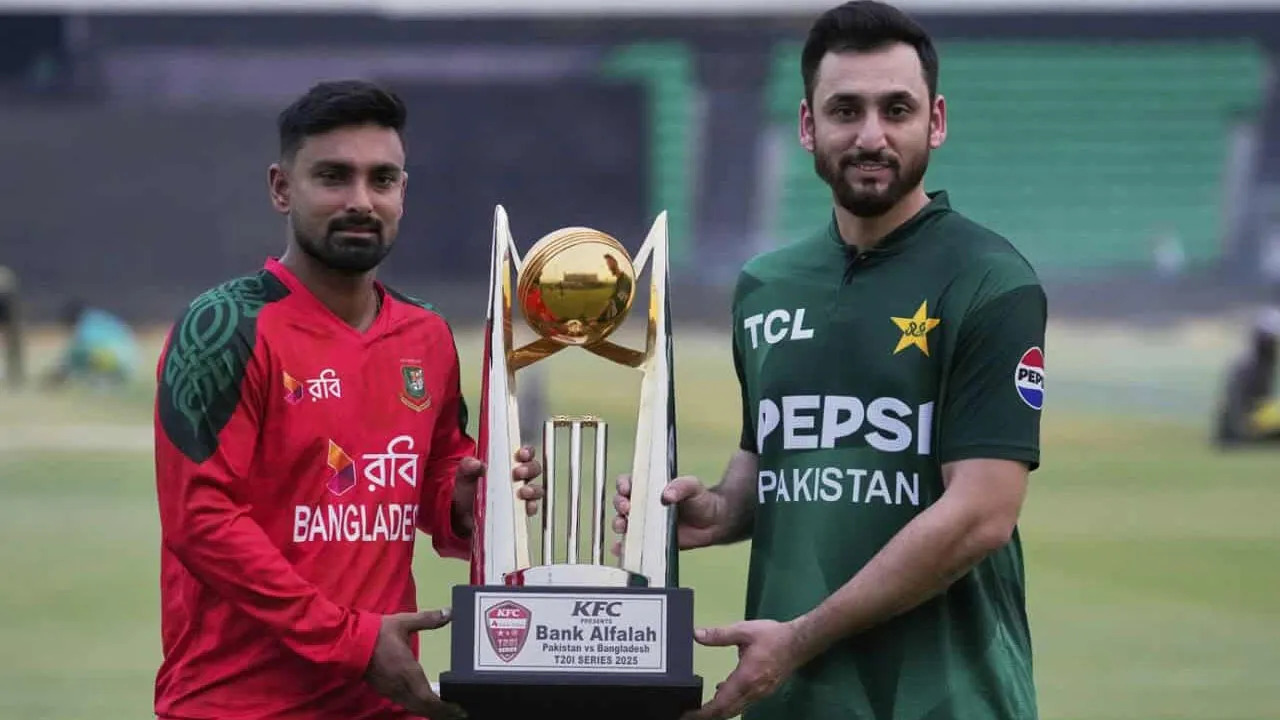 বাবর-রিজওয়ান ছাড়াই বাংলাদেশে আসছে পাকিস্তান