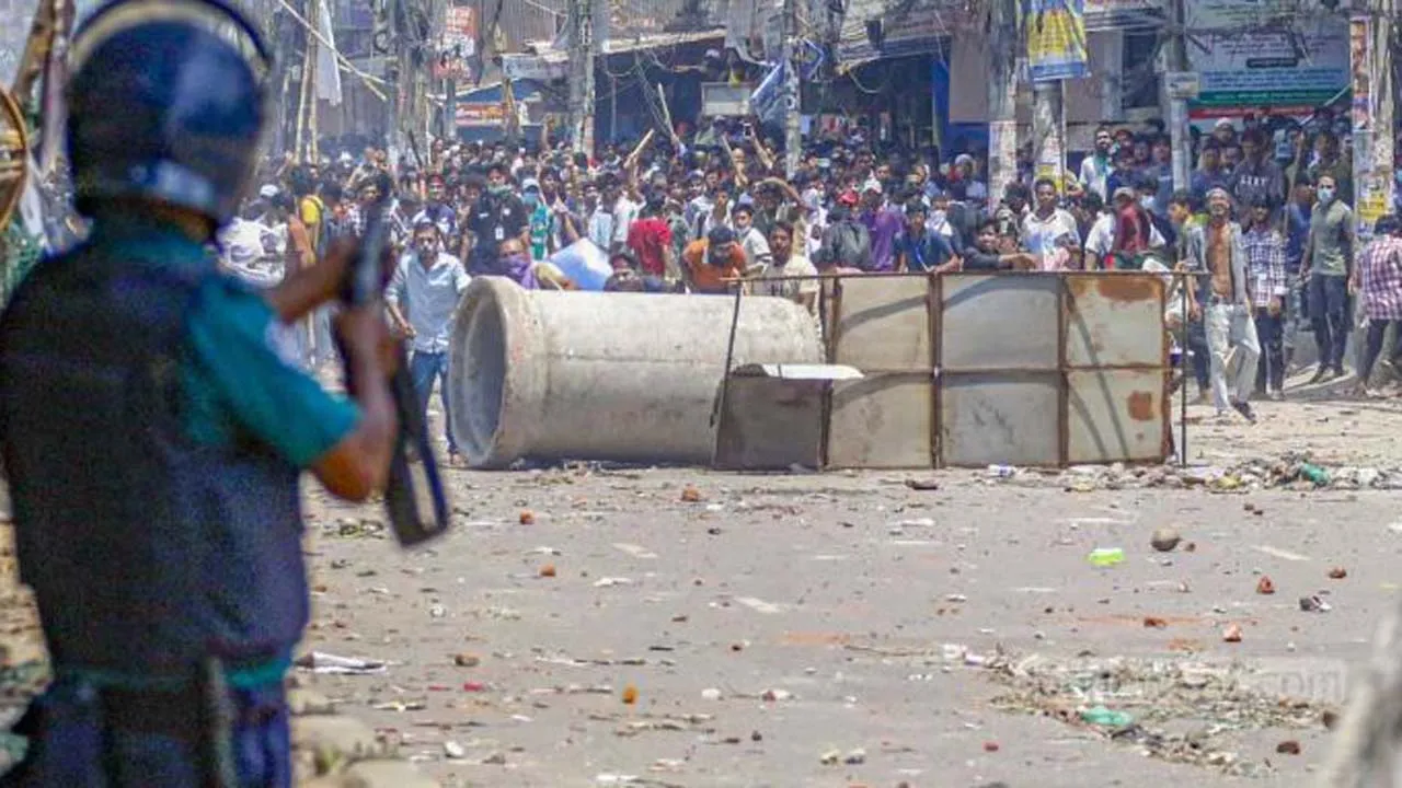 ছাত্র-জনতার গণঅভ্যুত্থানকালের ৩৪টি মামলায় চার্জশিট