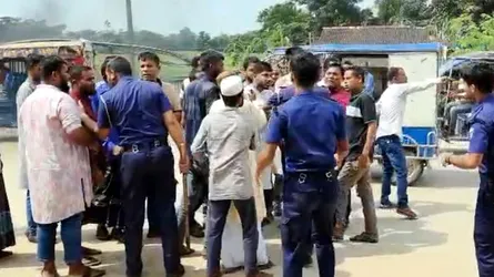 সিলেটে চেকপোস্টে পুলিশের উপর হামলা, আহত ৫