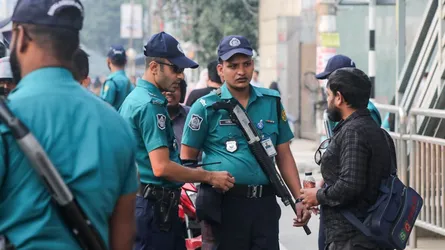 আ’লীগের কর্মসূচি ঘিরে ঢাকায় কড়া নিরাপত্তা, ব্যবসা ও শিক্ষাপ্রতিষ্ঠান খোলা