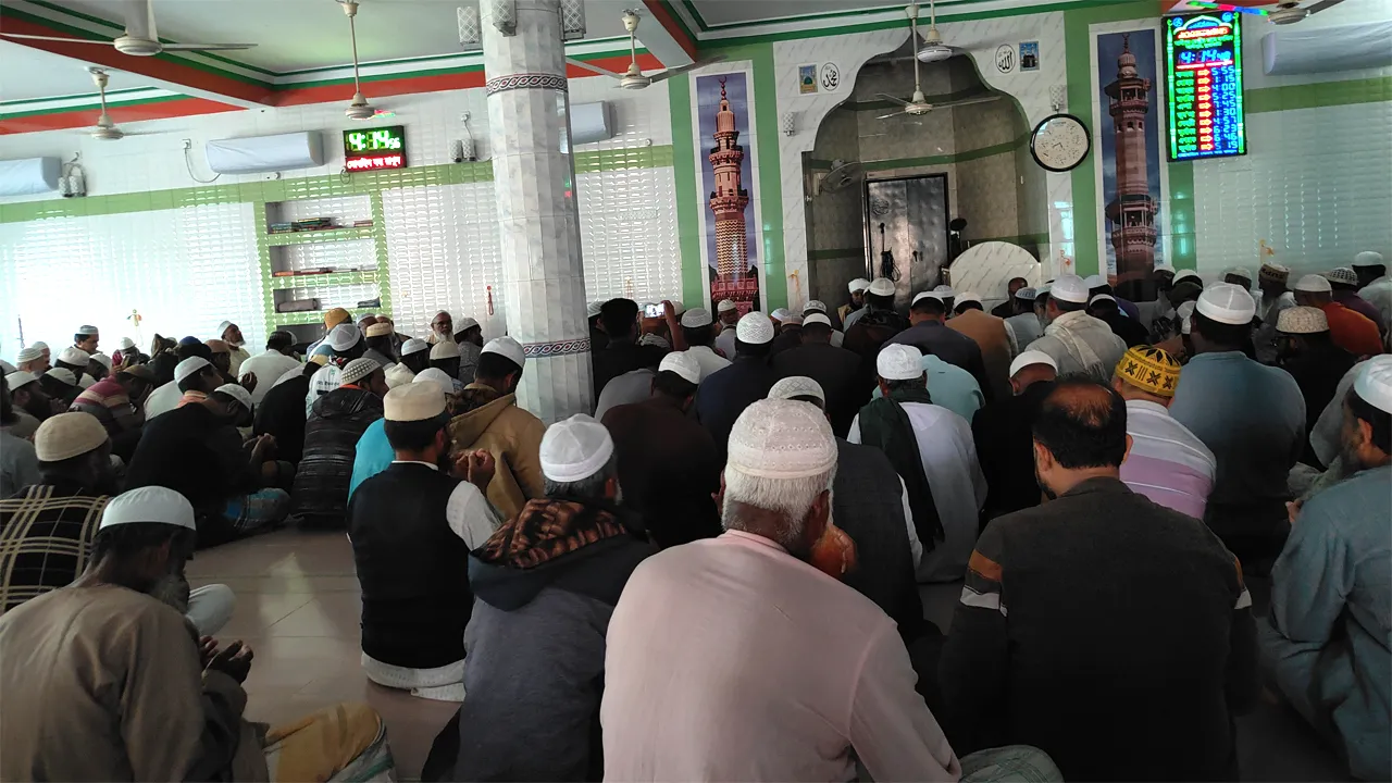 কুয়াকাটাসহ উপকূলীয় এলাকায় খালেদা জিয়ার সুস্থতা কামনায় জামায়াত ও বিএনপির দোয়া