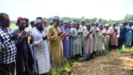 সমাবেশ থেকে ফেরার পথে নিহত কর্মীর বাড়িতে জামায়াতের দোয়া অনুষ্ঠান