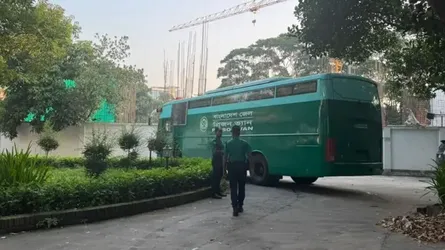 ১৫ সেনা কর্মকর্তাকে ট্রাইব্যুনাল থেকে সেনানিবাসের সাবজেলে প্রেরণ