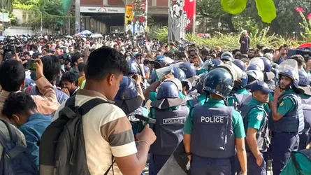 নতুন ৫ দাবি আন্দোলনরত প্রকৌশল শিক্ষার্থীদের