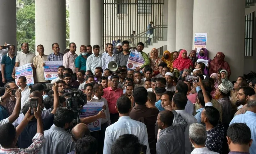 চাকরির অধ্যাদেশ বাতিলের দাবিতে সচিবালয়ে আজও বিক্ষোভ