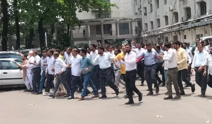 সোমবার ২ ঘণ্টা কর্মবিরতিতে যাচ্ছে সচিবালয়ের কর্মচারীরা