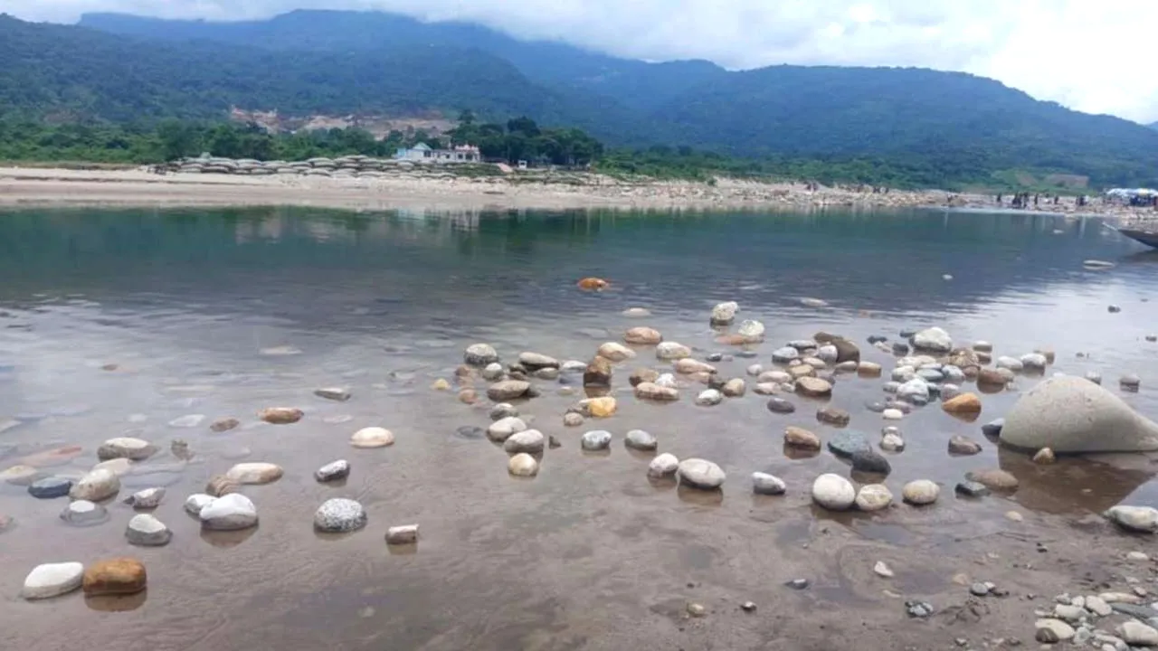 পাথর লুটে যোগসাজশ ছিল প্রশাসনের, তাদের বিরুদ্ধে দ্রুতই ব্যবস্থা