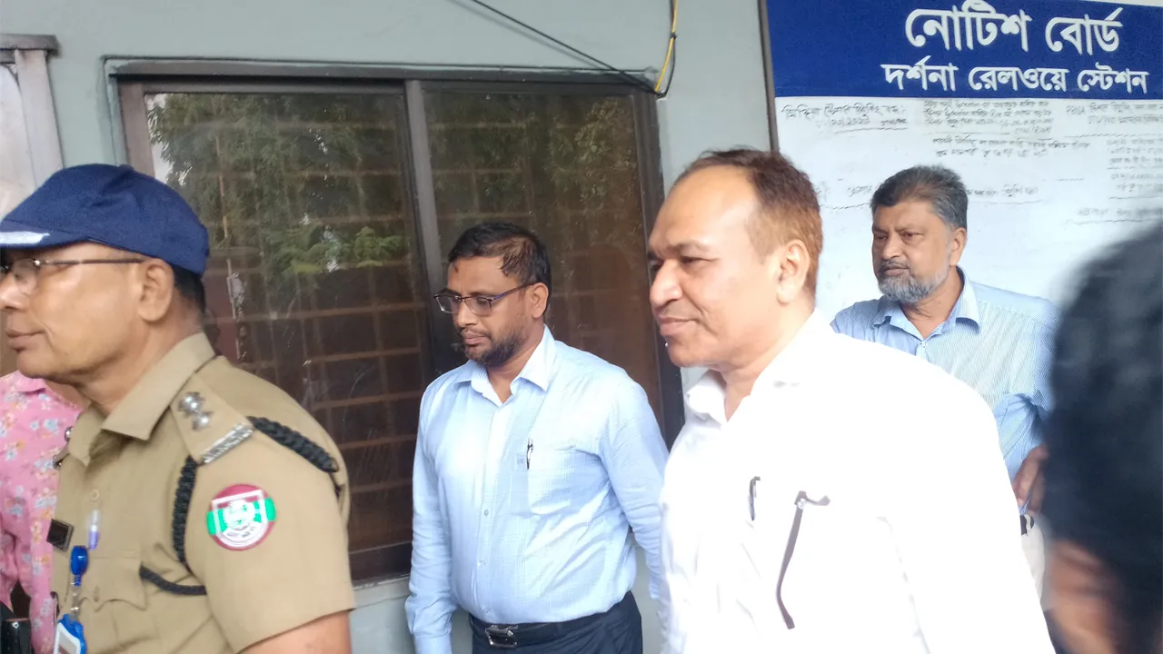 চুয়াডাঙ্গায় রেল স্টেশন পরিদর্শনে পশ্চিম জোনের মহাব্যবস্থাপক