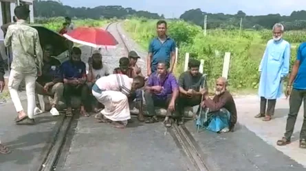 ভাঙ্গায় মহাসড়ক ও রেলপথ অবরোধের ঘটনায় ৯০ জনের নামে মামলা