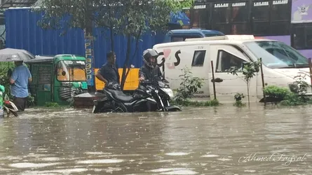 রাজধানীতে বৃষ্টির তীব্রতা কমতে পারে কাল থেকে