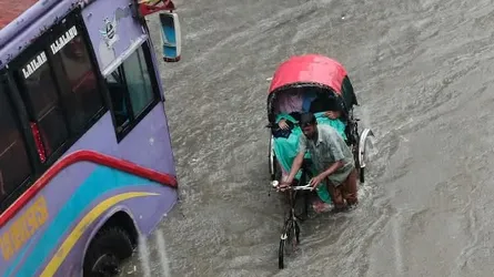 ভারী বৃষ্টিপাতের সতর্কবার্তা ৬ বিভাগে