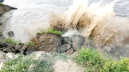 বগুড়ায় বাঙালি নদীর ভাঙনে দিশেহারা পাঁচ গ্রামের হাজারো মানুষ, একের পর এক বিলীন