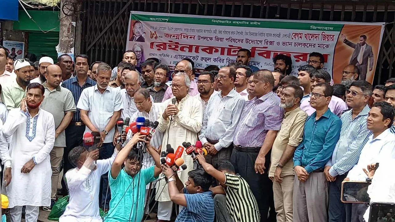 ছোটখাটো ঝগড়া-বিবাদে ফ্যাসিবাদ ফিরে আসার পথ যে সুগম না হয়