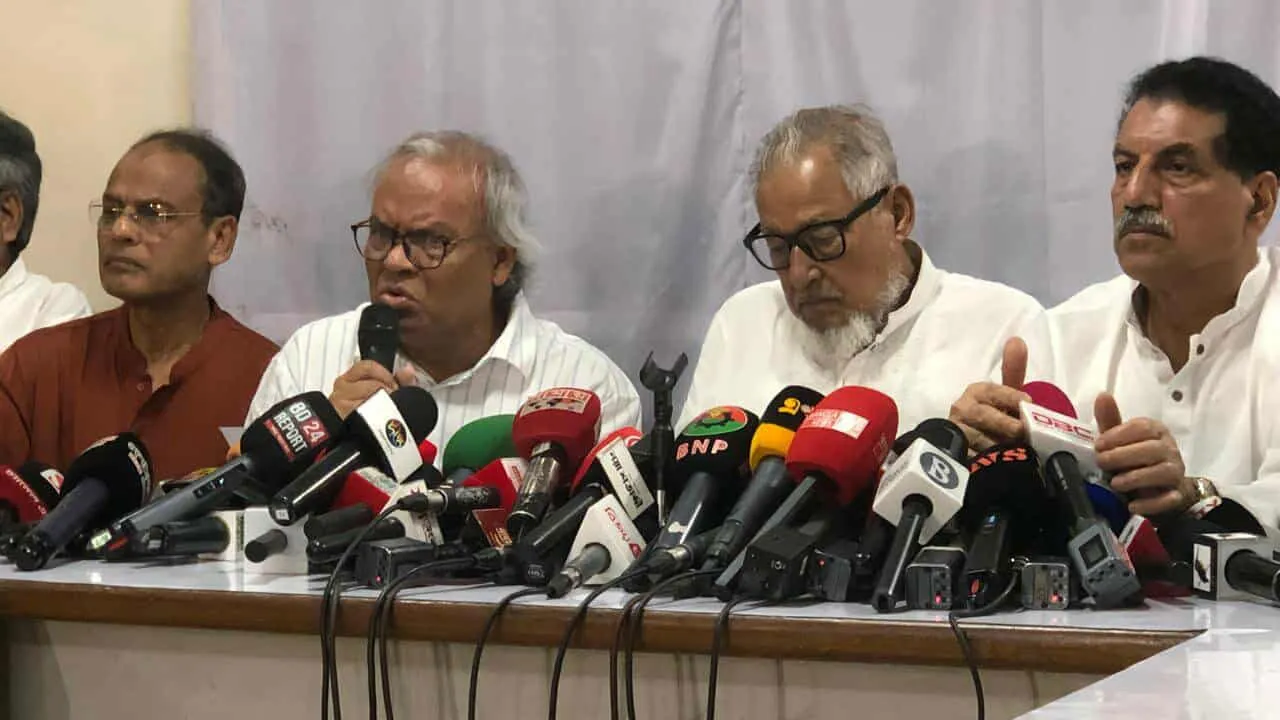 বারবার বাংলাদেশের মানচিত্রকে আধিপত্যবাদীরা খুবলে খাওয়ার চেষ্টা করেছে