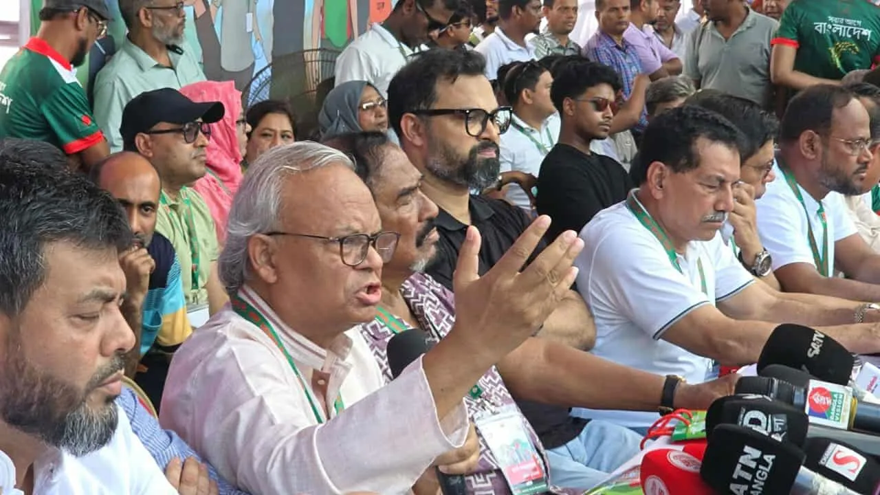কৌশলে কথার ফুলঝুরি দিয়ে নির্বাচন বিলম্বের উদ্দেশ্য কী?