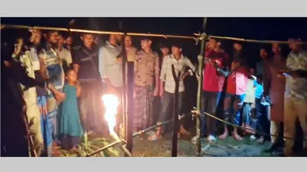 রাঙ্গাবালীতে গভীর নলকূপে পানির বদলে উঠছে গ্যাস