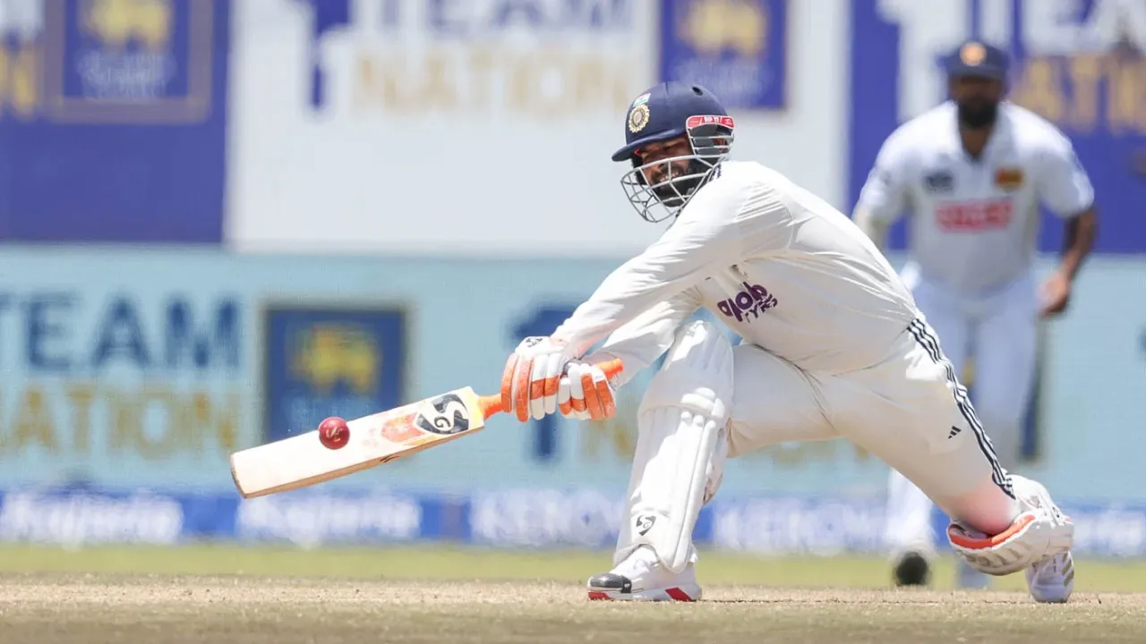 টেস্টে দ্রুততম ১০০ ছক্কার বিশ্ব রেকর্ড