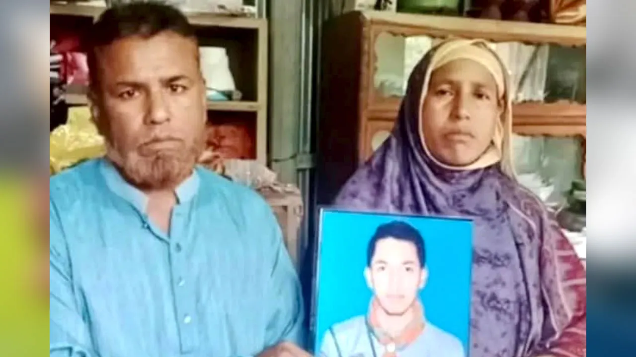আজো কবরের পাশে নিভৃতে কাঁদে রুশোর মা-বাবা