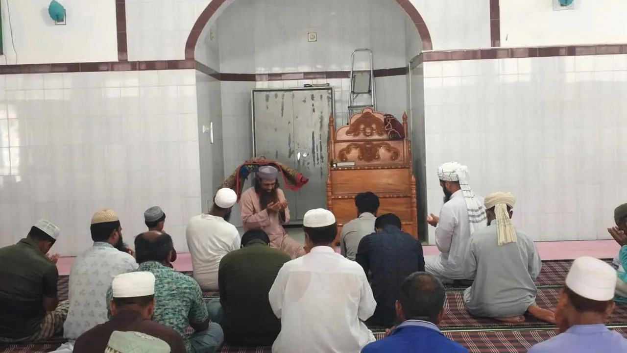 মাইলস্টোন ট্র্যাজেডি : রুয়েটে দোয়া অনুষ্ঠিত