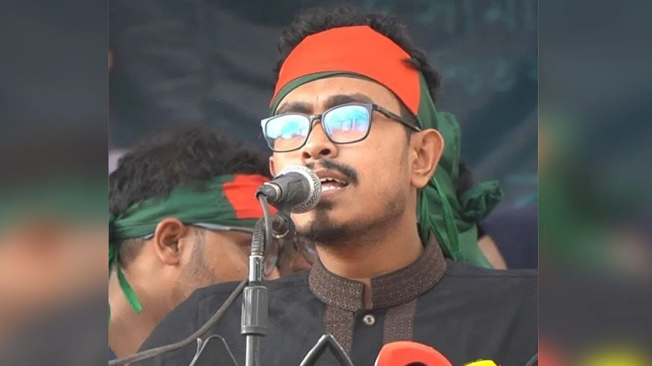 রাজনীতির বাইরে প্রোপাগান্ডা ও কটূক্তির শিকার নারীরা : সাদিক কায়েম