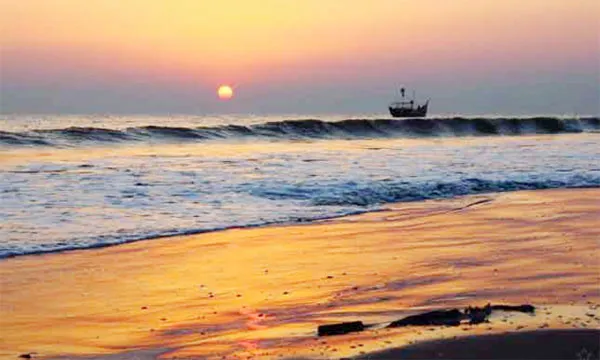 সাগরকন্যা কুয়াকাটা : নীল-কমলার আলোর দেশে স্বপ্নযাত্রা