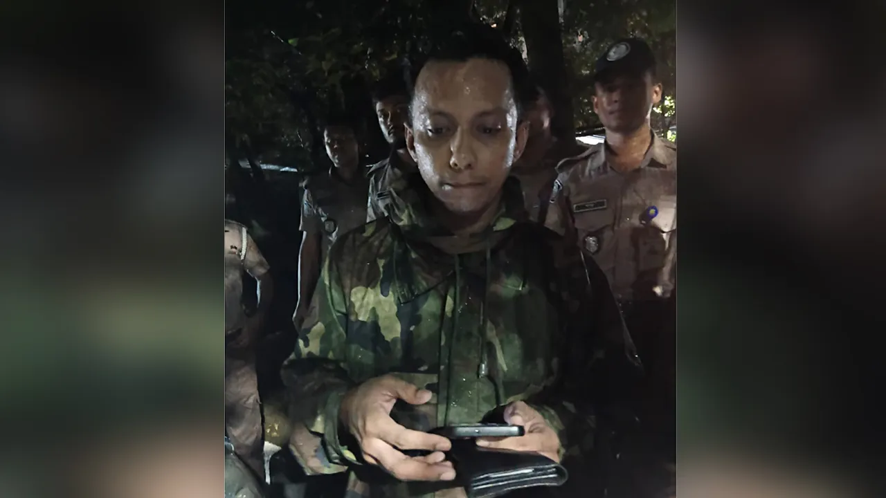 পাকিস্তান দূতাবাসের সামনে থেকে ভুয়া ডিজিএফআই সদস্য গ্রেফতার