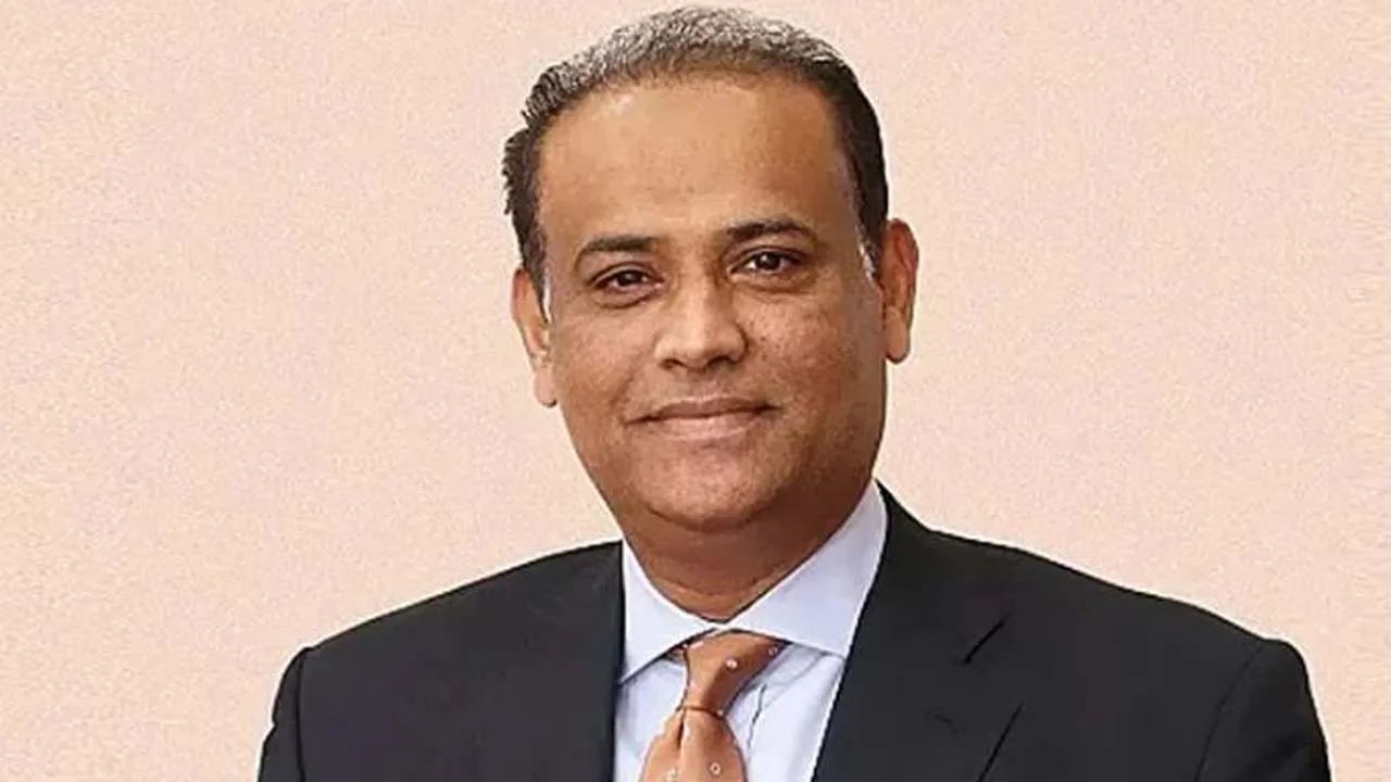 সাবেক ভূমিমন্ত্রী সাইফুজ্জামানের ২ ফ্ল্যাটে রিসিভার প্রবেশের অনুমতি