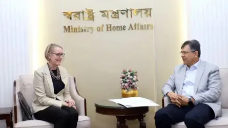 স্বরাষ্ট্রমন্ত্রীর সাথে যুক্তরাজ্যের হাইকমিশনারের সাক্ষাৎ
