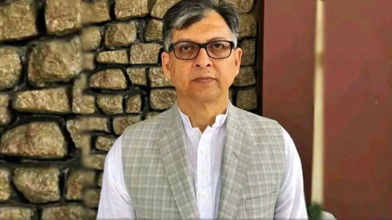 ইনিয়ে বিনিয়ে না বলে রোডম্যাপ ঘোষণা করুন