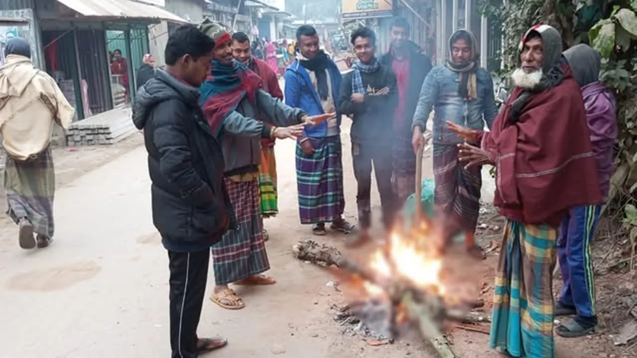 হাড়কাঁপানো শীতে জবুথবু নিন্ম আয়ের মানুষ