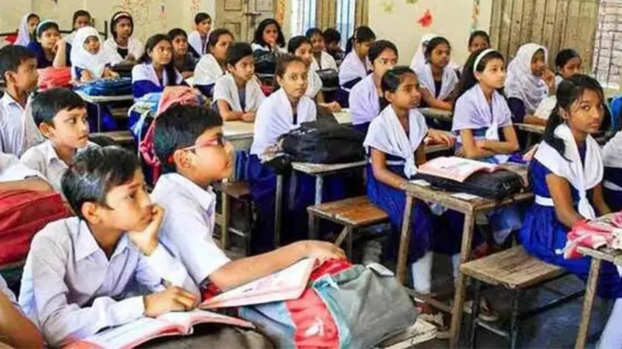 দীর্ঘ ছুটির পর শিক্ষাপ্রতিষ্ঠান খুলছে আজ