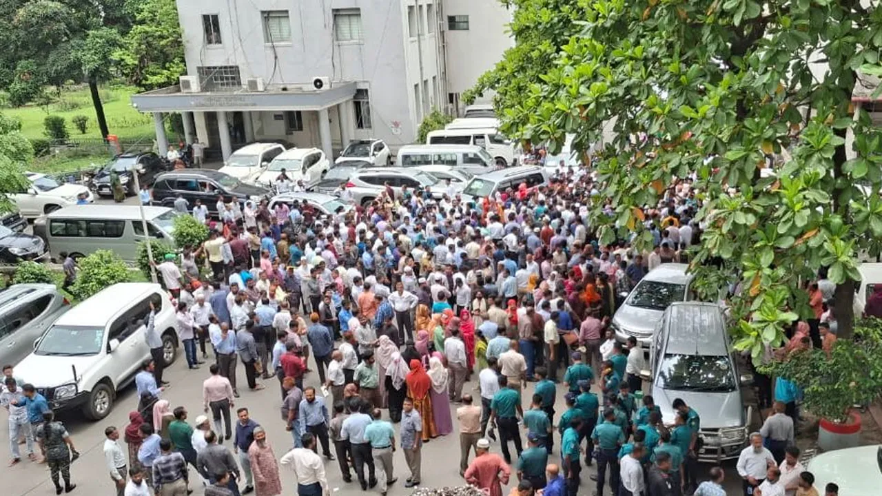 সচিবালয়সহ সারা দেশে মঙ্গলবার বিক্ষোভের ডাক