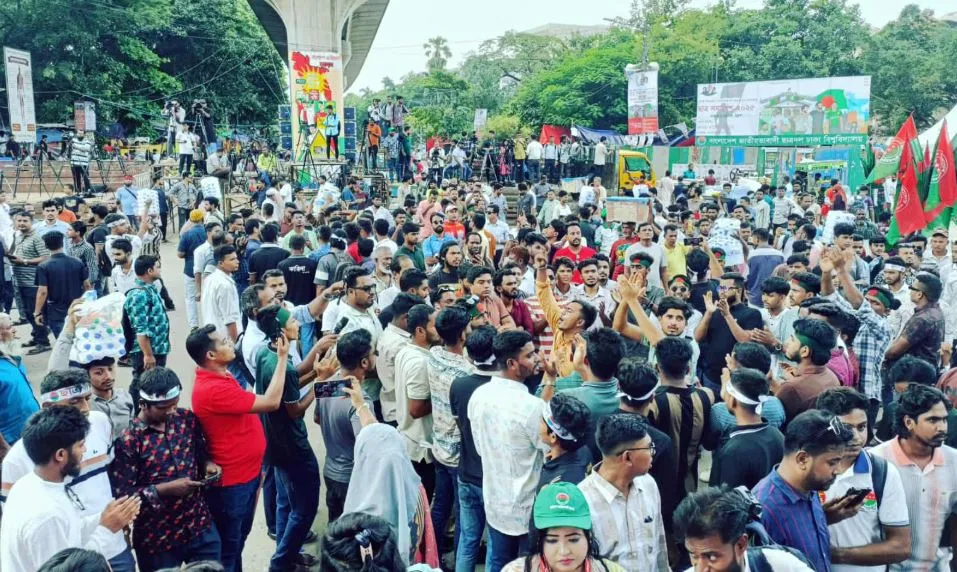 শাহবাগে জড়ো হচ্ছে ছাত্রদলের নেতাকর্মীরা