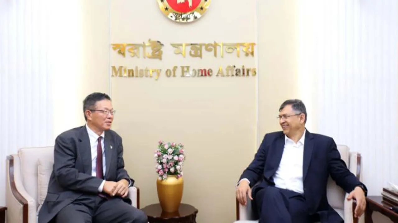 পুলিশ পুনর্গঠনে জাপানের সহযোগিতা চাইলেন স্বরাষ্ট্রমন্ত্রী