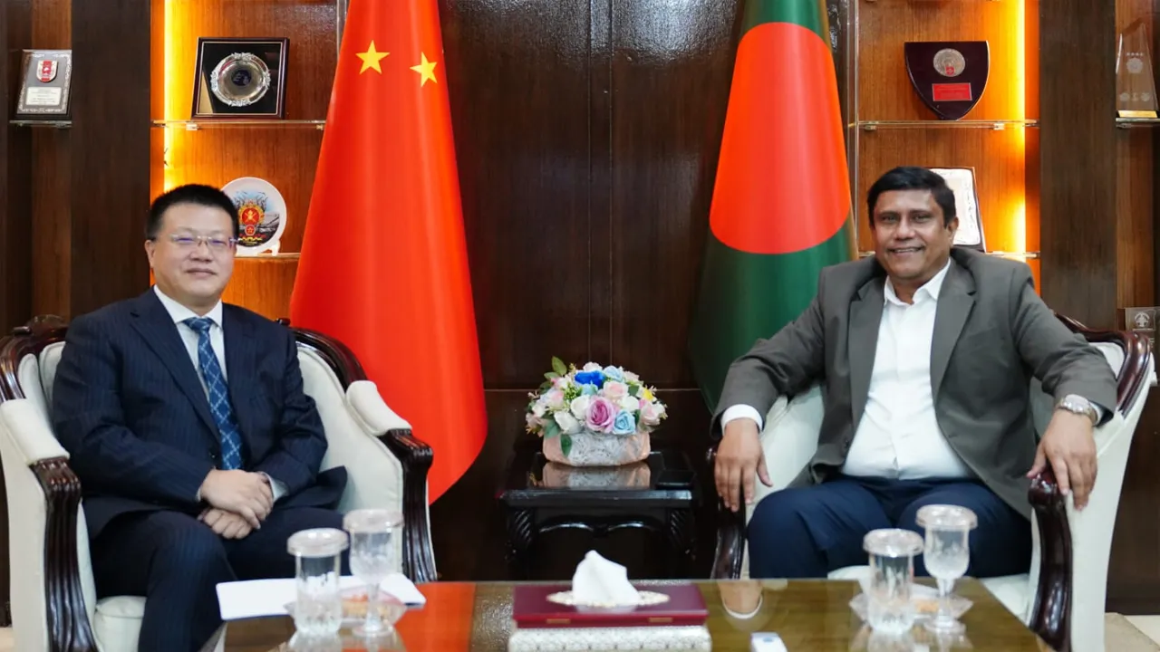 প্রধানমন্ত্রীর প্রতিরক্ষা উপদেষ্টার সাথে চীনের রাষ্ট্রদূতের সাক্ষাৎ