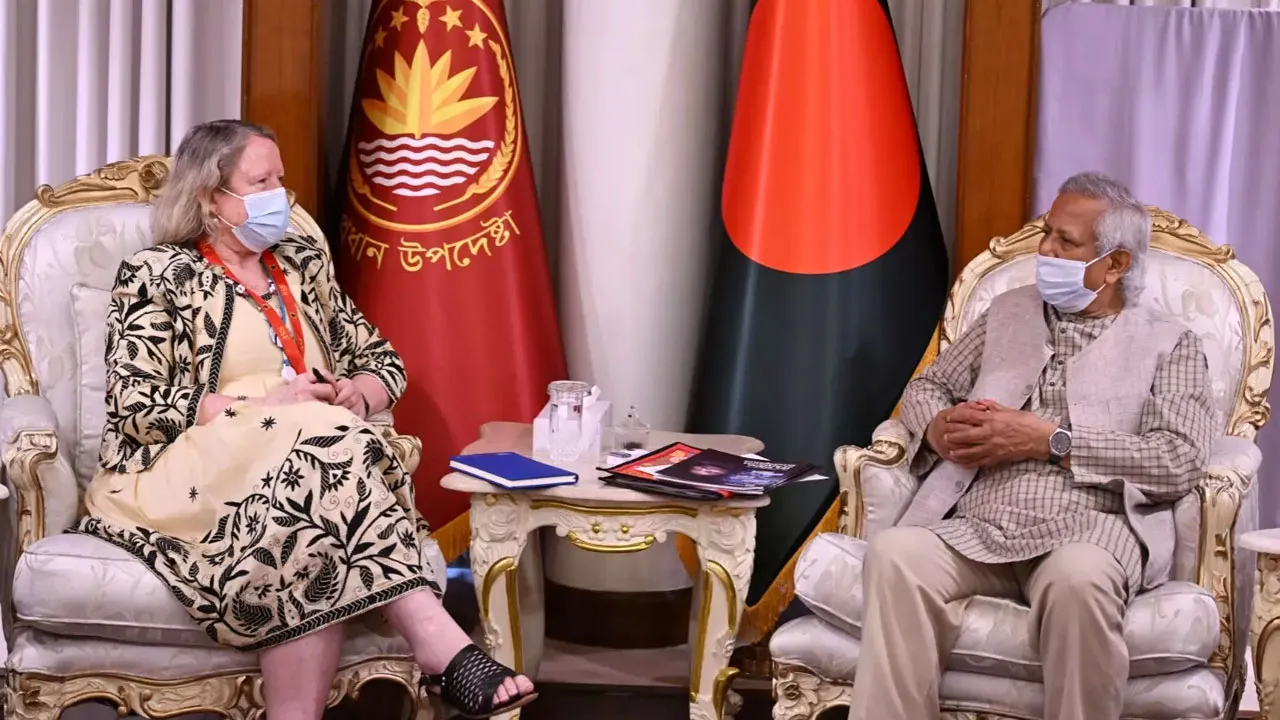 বিভ্রান্তিকর তথ্য ও ভুয়া খবরই আমাদের প্রধান সমস্যা