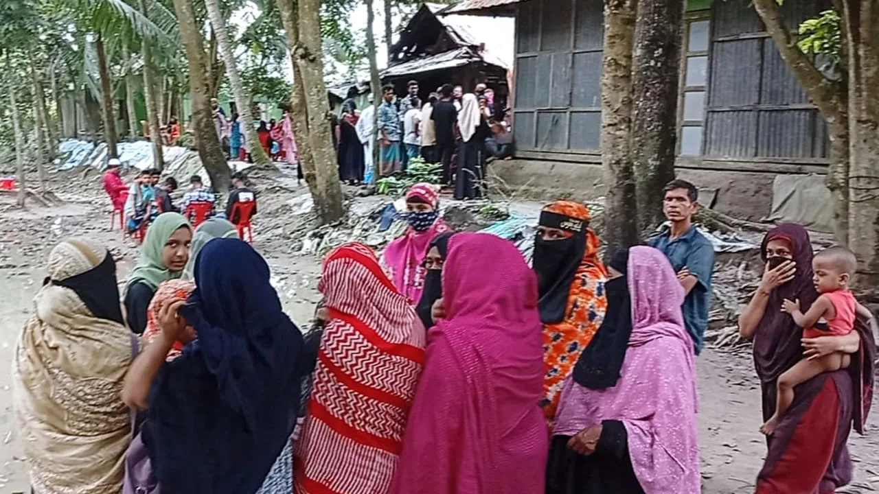 সোনাইমুড়ীতে বৃদ্ধা নারীকে গলা কেটে হত্যা