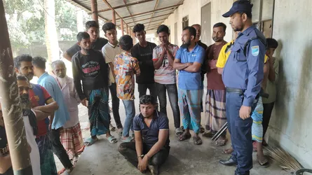 সোনারগাঁওয়ে গৃহবধূকে কুপিয়ে হত্যা, স্বামী আটক