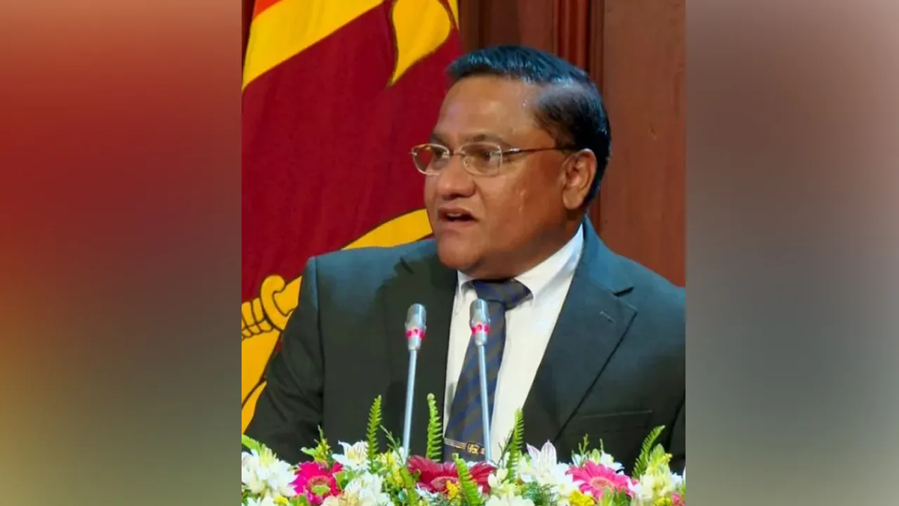 খালেদা জিয়াকে শ্রদ্ধা জানাতে ঢাকায় শ্রীলঙ্কার পররাষ্ট্রমন্ত্রী