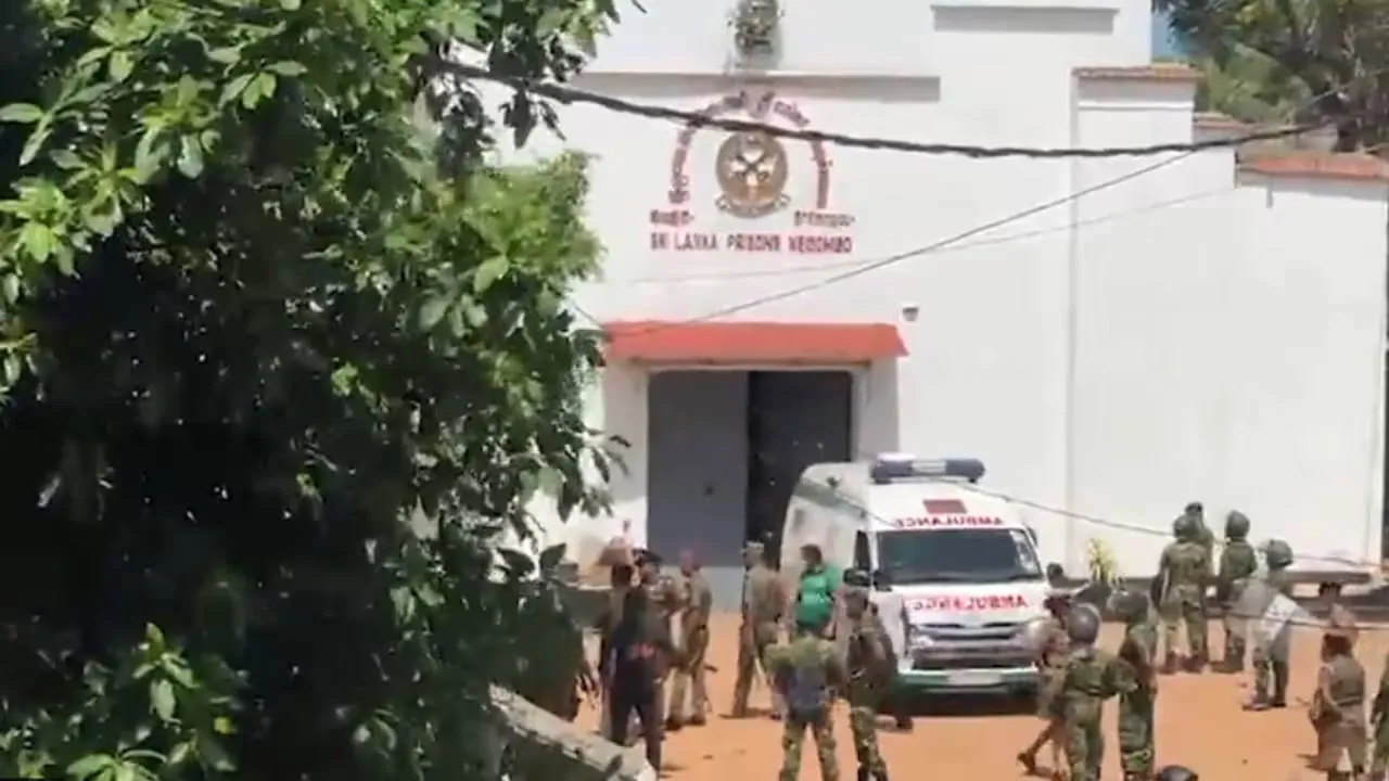 শ্রীলঙ্কার কারাগারে সংঘর্ষে নিহত ১৯, আহত শতাধিক