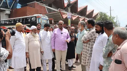 সিলেট কেন্দ্রীয় বাস টার্মিনালে জরাজীর্ণ সড়ক দ্রুত সংস্কারের আহ্বান সিসিক প্রশাসকের