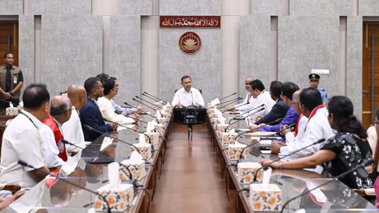 প্রধানমন্ত্রীর সাথে প্রোটেস্ট্যান্ট চার্চের নেতৃবৃন্দের শুভেচ্ছা বিনিময়