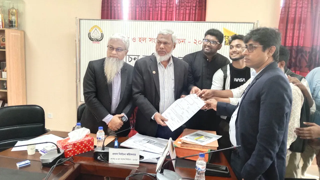 চূড়ান্ত ভোটার তালিকা ঘোষণার পর শাকসু নির্বাচনে মনোনয়নপত্র বিতরণ শুরু
