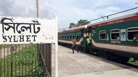 ৩ ঘণ্টা পর সিলেটের সাথে দেশের রেল যোগাযোগ স্বাভাবিক