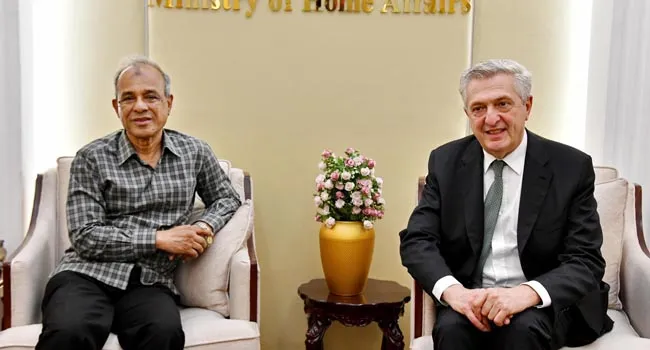 স্বরাষ্ট্র উপদেষ্টার সাথে আজ বাংলাদেশ সচিবালয়ে জাতিসঙ্ঘের শরণার্থী বিষয়ক হাইকমিশনার