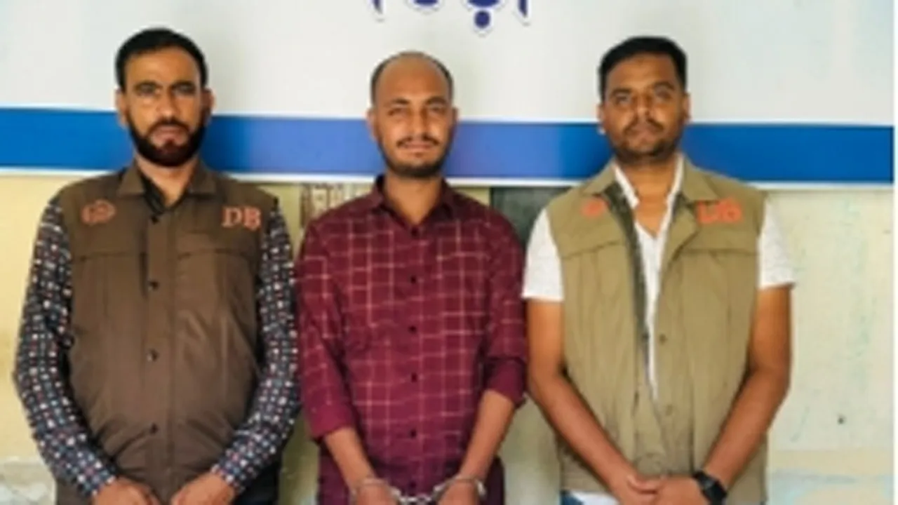 বগুড়ায় ‘জুলাই’ নিয়ে কটুক্তির অভিযোগে ছাত্রলীগ কর্মী গ্রেফতার