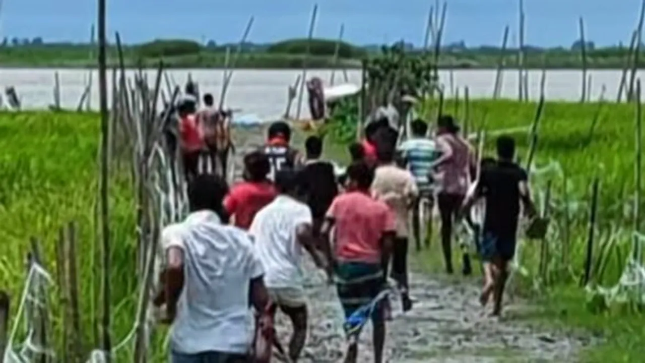 মেঘনায় জলদস্যু ও গ্রামবাসীর মধ্যে ধাওয়া-পাল্টা ধাওয়া