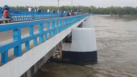 উজানের ঢলে বাড়ছে তিস্তার পানি, বিপৎসীমা ছুঁই ছুঁই