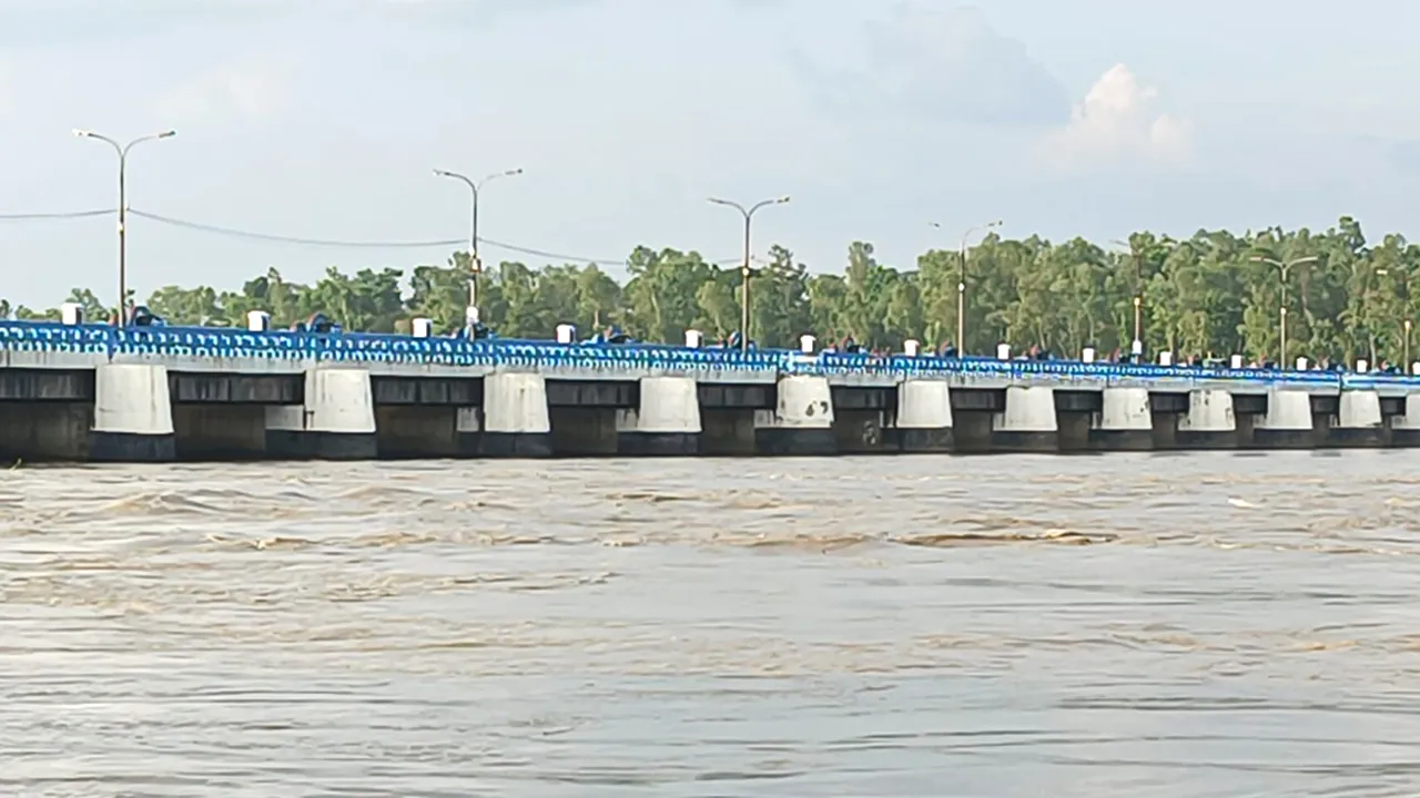 তিস্তার পানি বিপদসীমার ৪ সেন্টিমিটার ওপরে, প্লাবিত লালমনিরহাটের নিম্নাঞ্চল