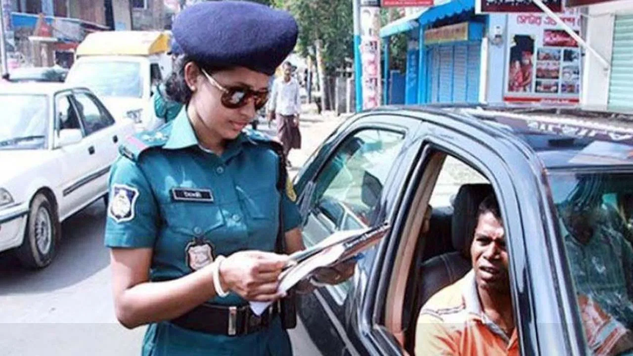 ট্রাফিক আইন লঙ্ঘনে ডিএমপির ১ হাজার ৫৮২ মামলা
